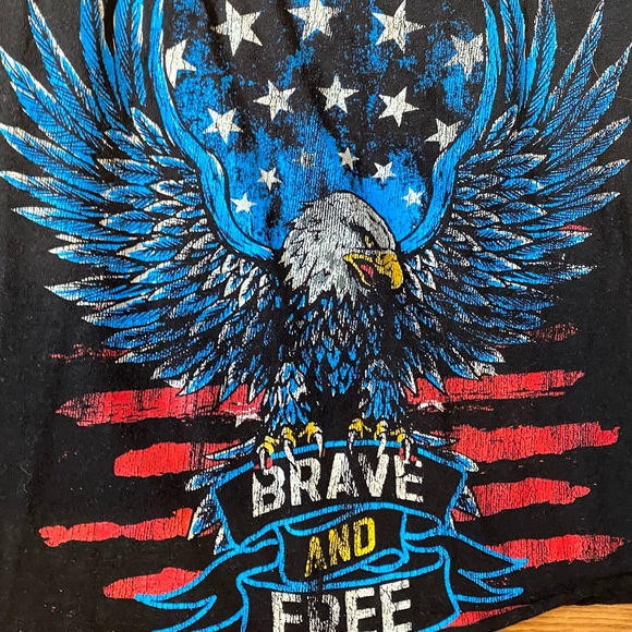 Crop top tee size medium - Picture 2 of 5